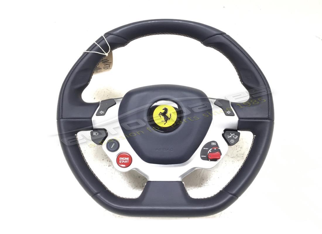 VOLANTE Ferrari USADO. NÚMERO DE PARTE 88409900 (1)
