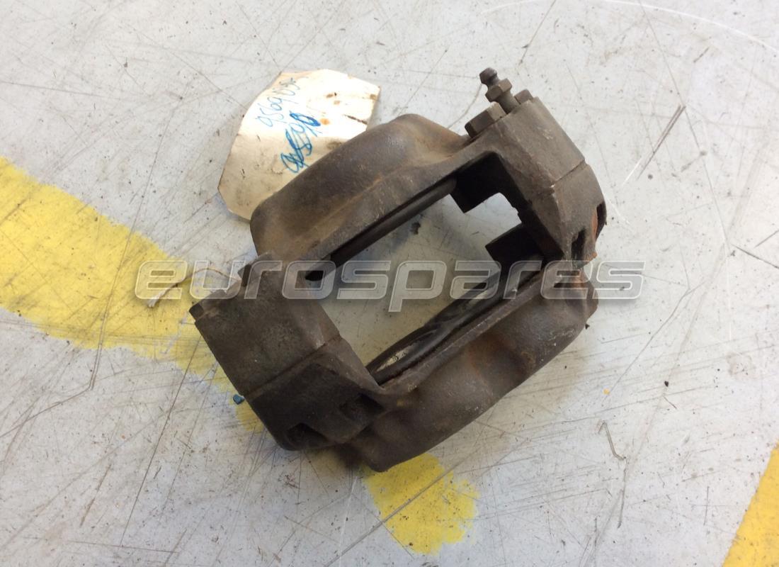 PINZA DELANTERA DERECHA Ferrari USADA. NÚMERO DE PARTE 95690307 (1)