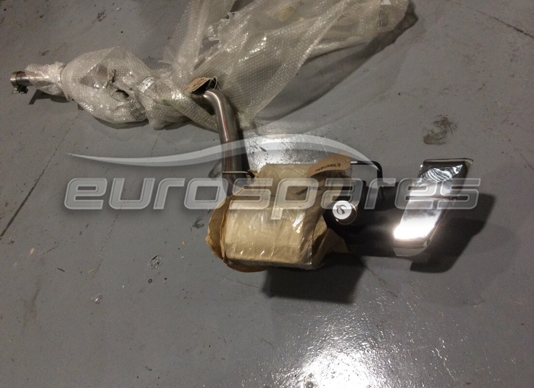 nuevo maseratisilenciador trasero izquierdo completo (v8). número de parte 670007890 (1)