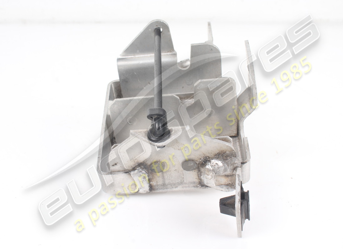 soporte de montaje de válvula tgk usado ferrari. número de pieza 84066200 (4)