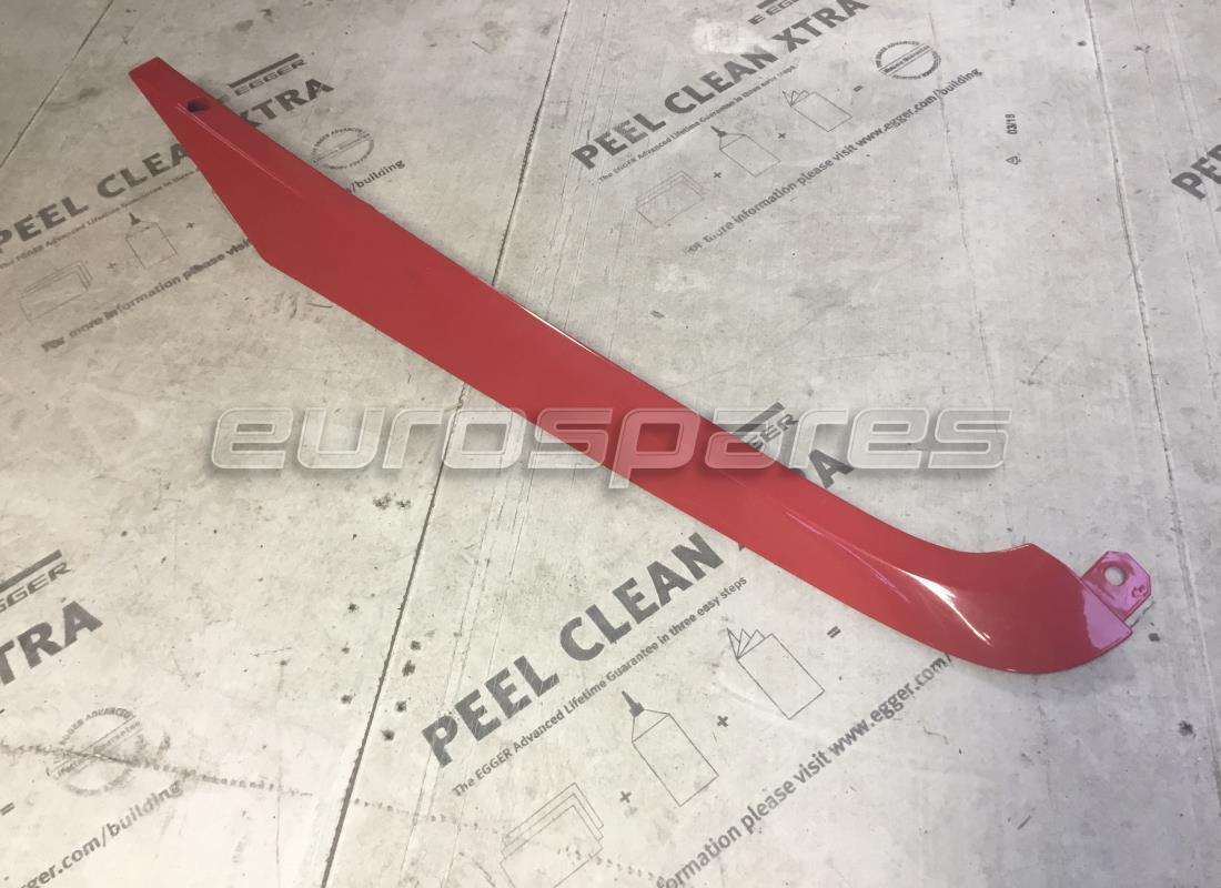 MOLDURA DE GOMA RH Ferrari USADA. NÚMERO DE PARTE 60578200 (1)