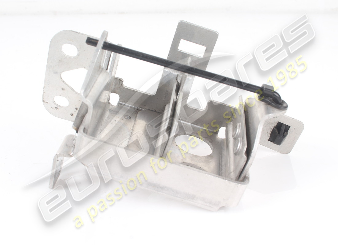 SOPORTE DE MONTAJE DE VÁLVULA TGK USADO Ferrari. NÚMERO DE PIEZA 84066200 (1)
