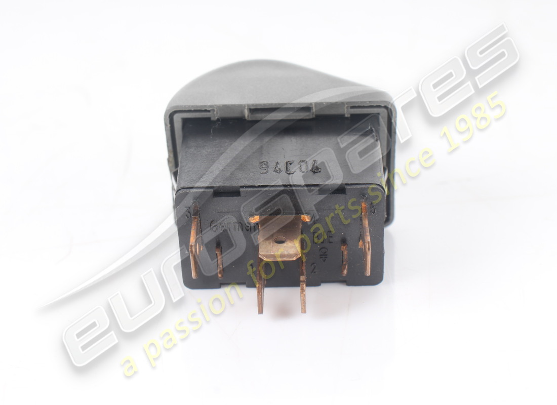 INTERRUPTOR FERRARI USADO. NÚMERO DE PARTE 165247 (4) interruptor ferrari usado. número de parte 165247 (4)