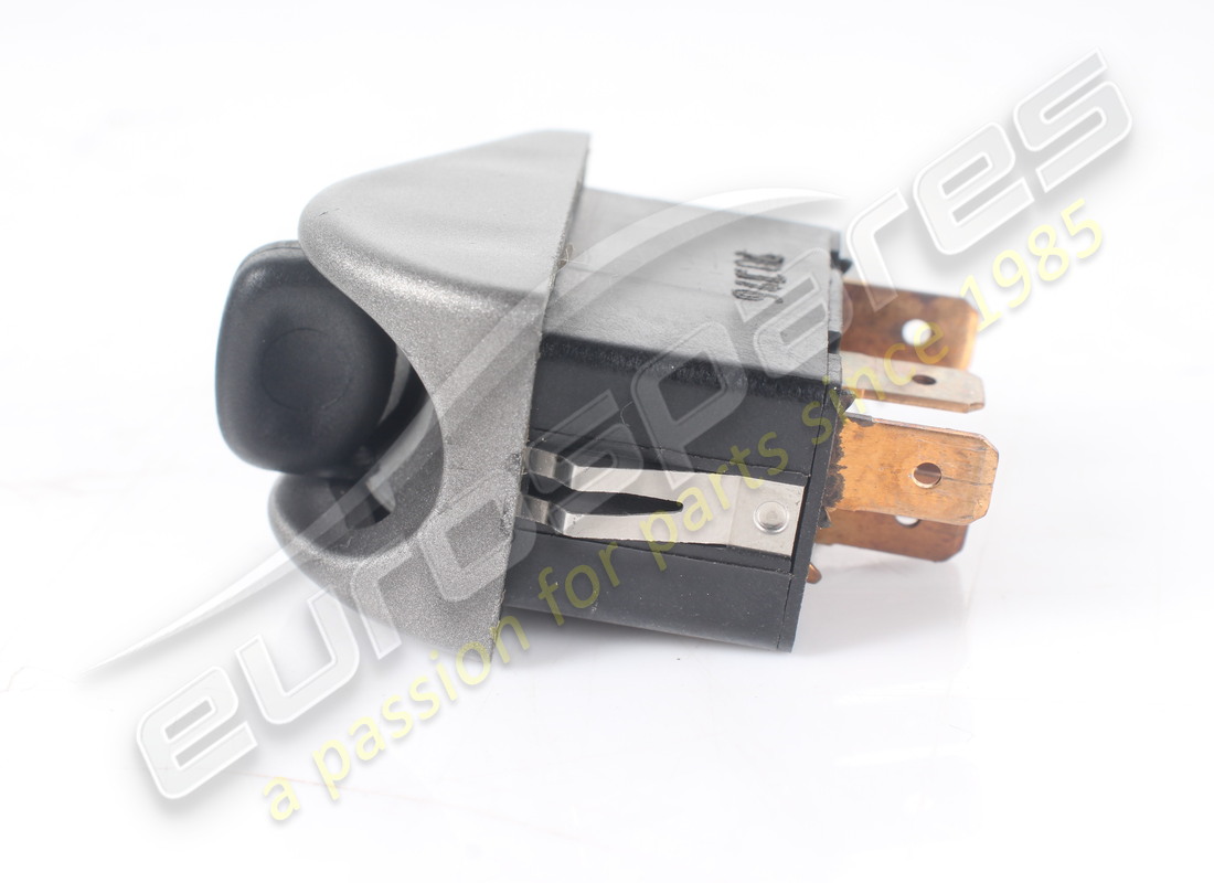 INTERRUPTOR FERRARI USADO. NÚMERO DE PARTE 165247 (5) interruptor ferrari usado. número de parte 165247 (5)