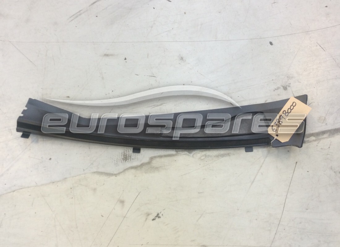 NUEVA MOLDURA DEL PARABRISAS INFERIOR DERECHO Ferrari . NÚMERO DE PARTE 63898000 (1)