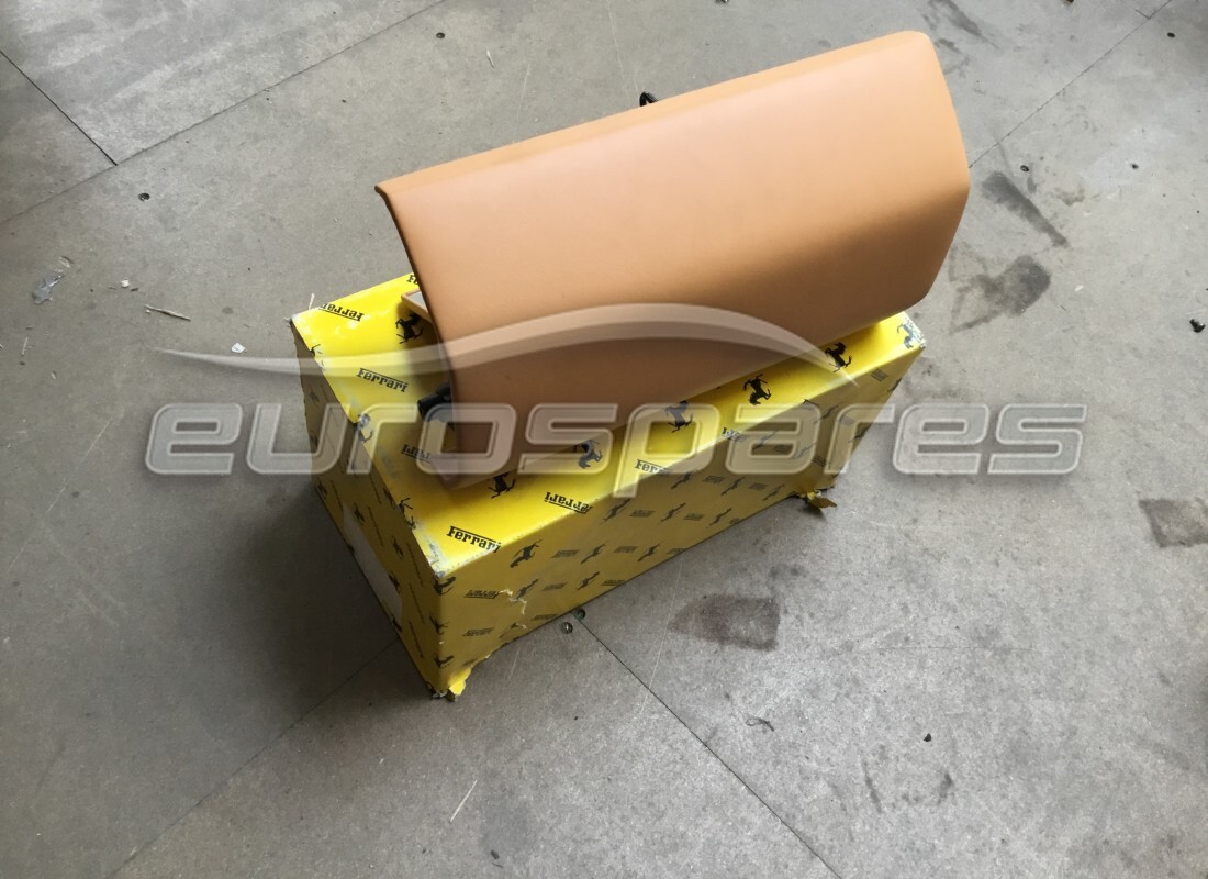 NUEVO (OTRO) Ferrari GUANTERA . NÚMERO DE PIEZA 634552.. (1)