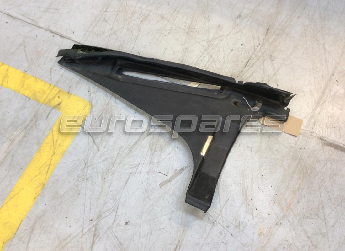 MARCO DE LA VENTANA TRASERA IZQUIERDA Ferrari USADO CUBIERTO. NÚMERO DE PARTE 63659500 (1)