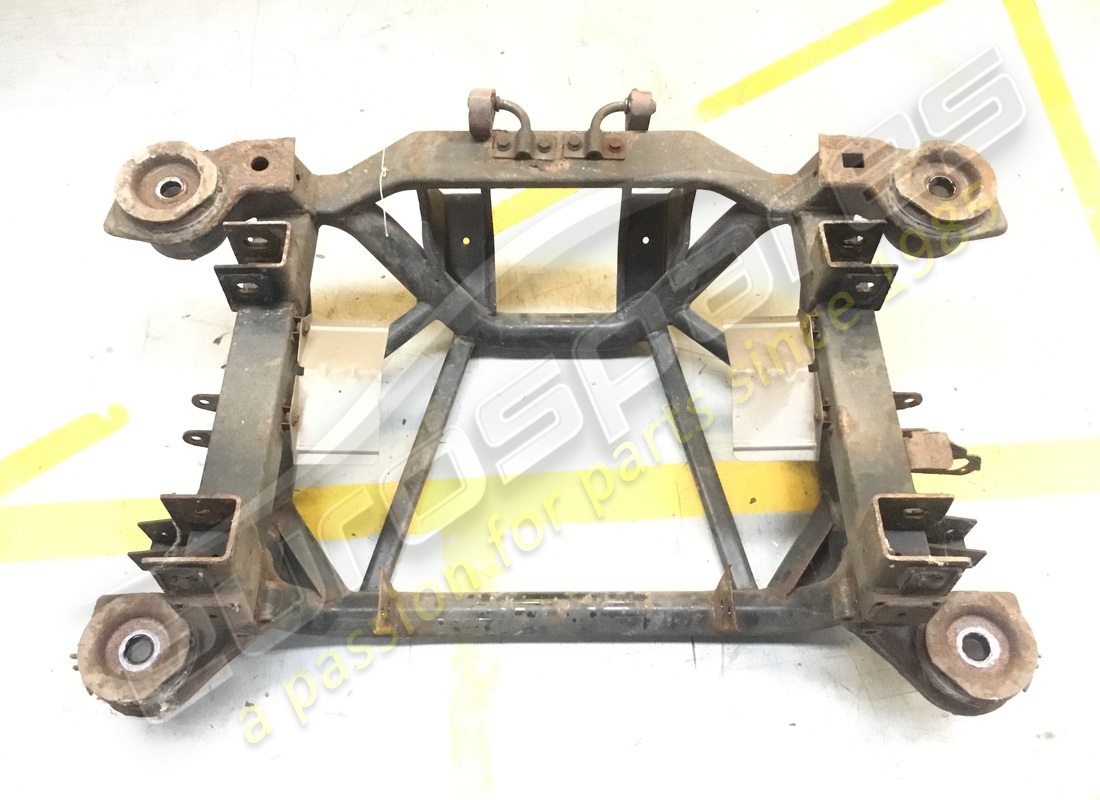 conjunto de marco trasero maserati usado. número de parte 208591 (6)
