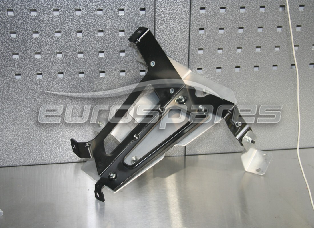 USADO Ferrari SOPORTE RHD . NÚMERO DE PARTE 83123700 (1)