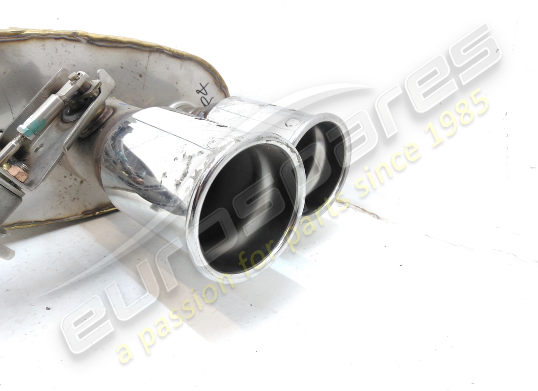 nuevo silenciador trasero izquierdo ferrari. número de parte 220194 (2)