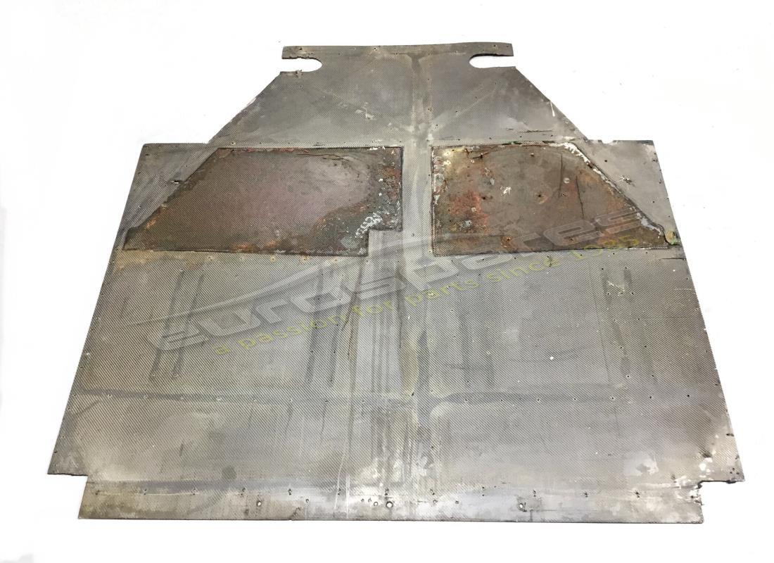 PANEL DE PISO USADO Ferrari. NÚMERO DE PIEZA 62383600 (1)