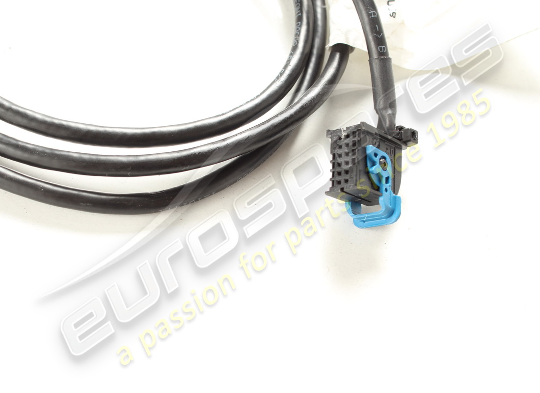 CABLE DE ENCHUFE USB-NDM Ferrari USADO. NÚMERO DE PARTE 311948 (1)