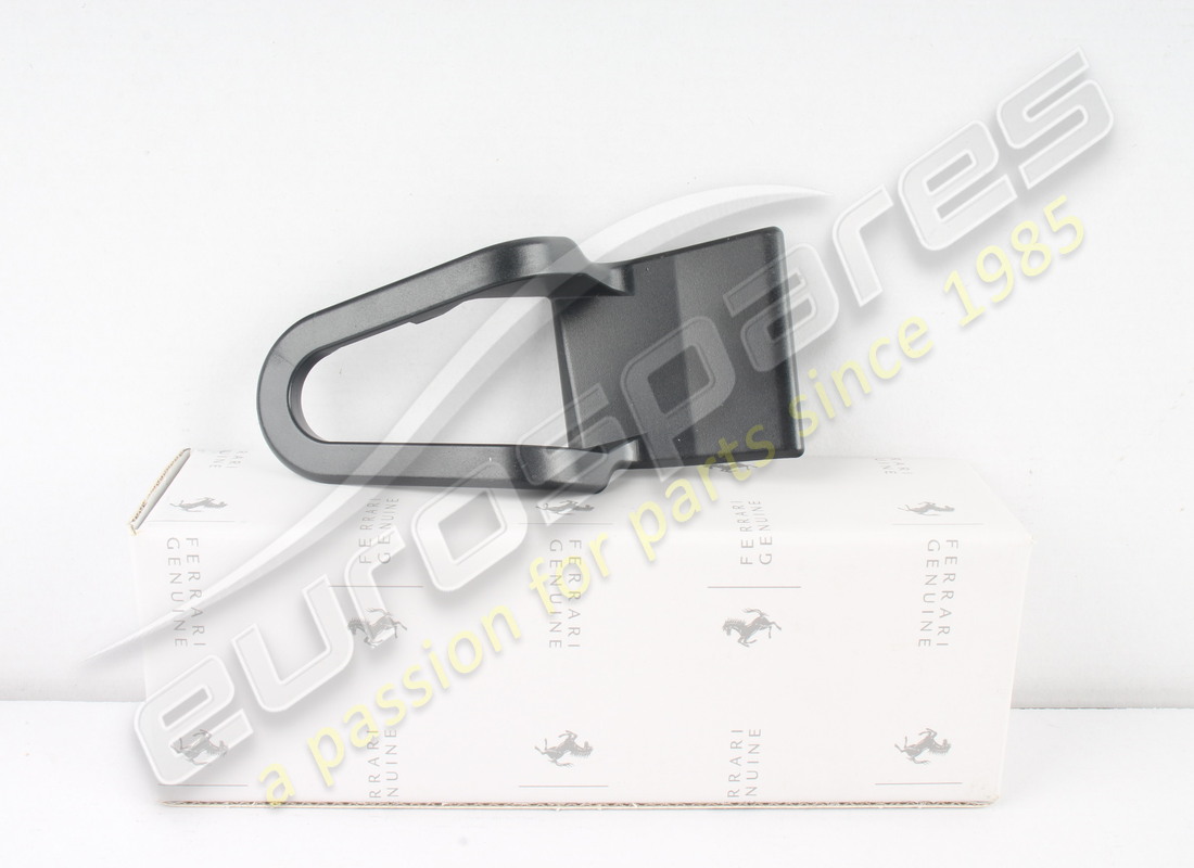 nueva placa ferrari derecha. número de parte 68640600 (3)