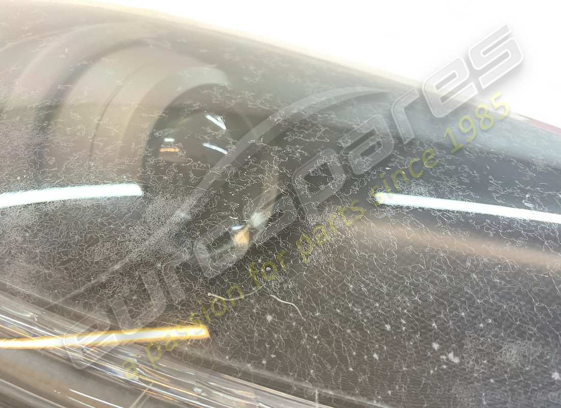 faro delantero derecho ferrari usado versión carbono luz de cruce/carretera. número de parte 255024 (2)
