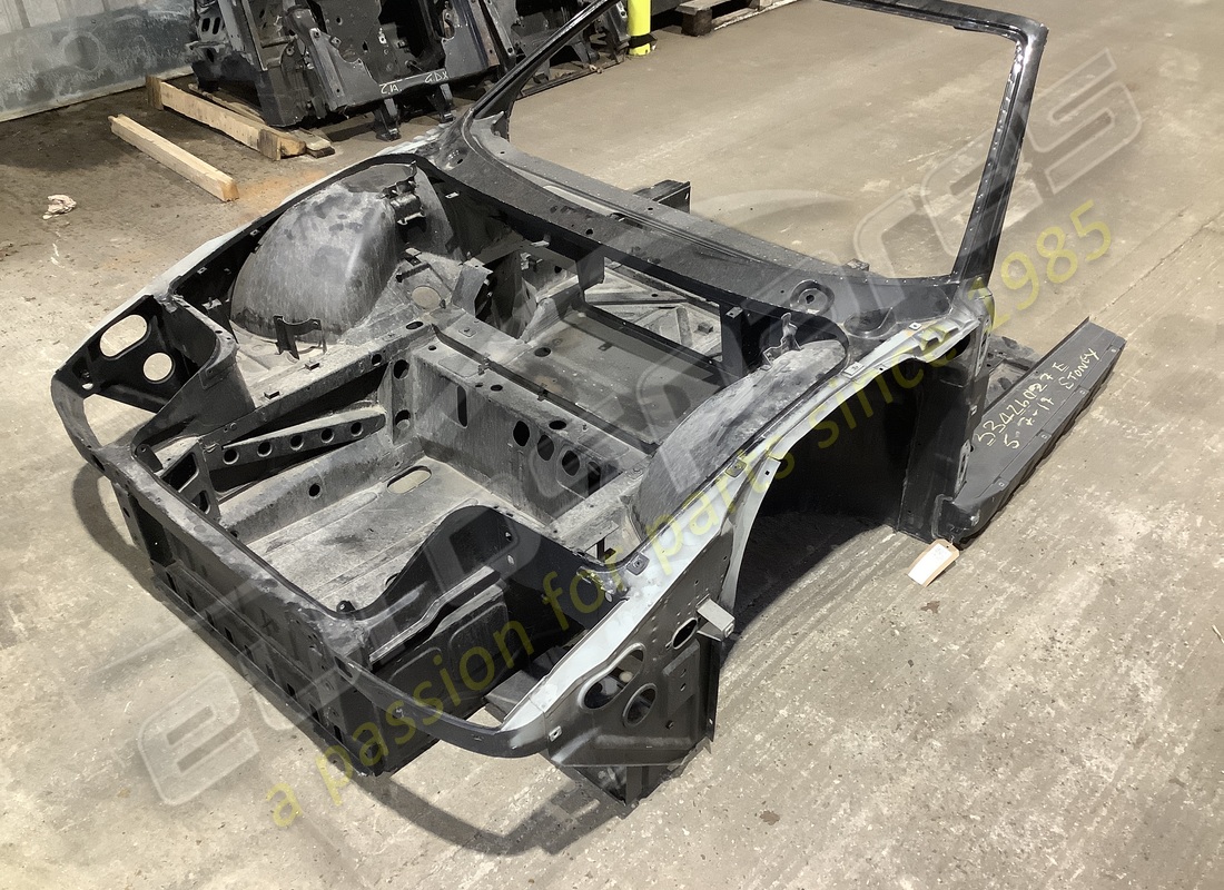 chasis delantero eurospares ferrari 348 usado. número de parte eap1227288 (2)