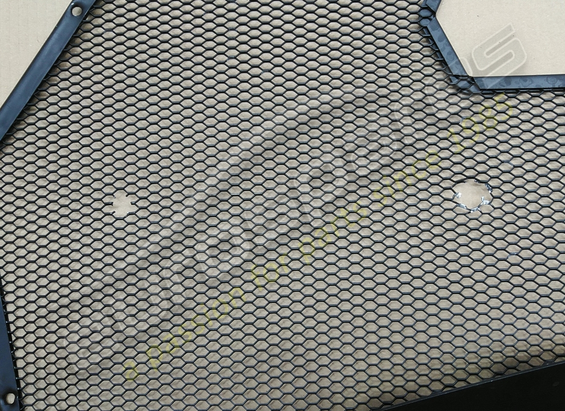 cubierta lamborghini dañada. número de parte 470103786l (3)
