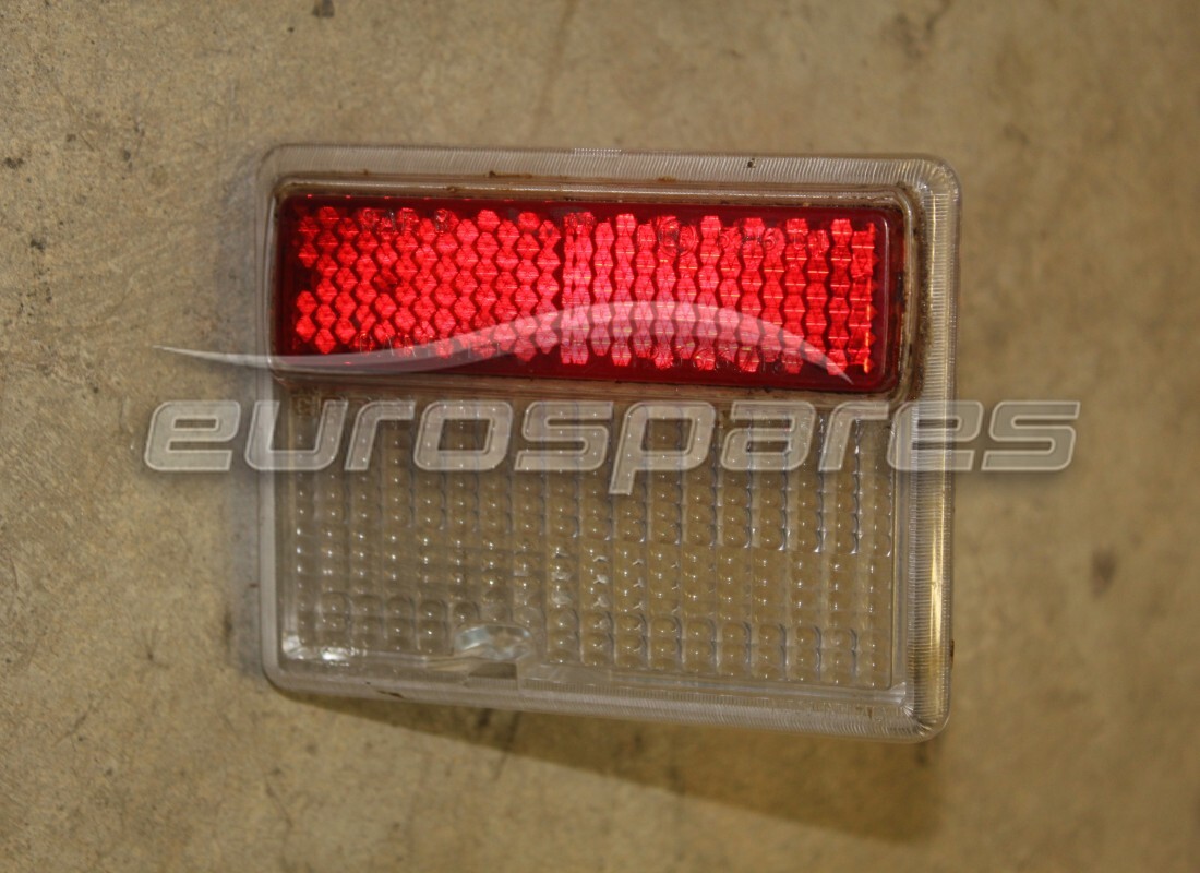 LENTE DE LUZ TRASERA Lamborghini USADA. NÚMERO DE PARTE 006310490L (1)