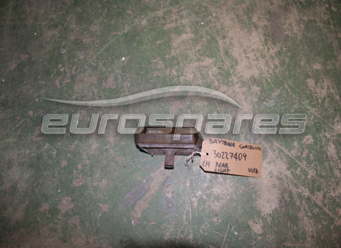 CONJUNTO DE LUZ LATERAL IZQUIERDA USADO Ferrari. NÚMERO DE PIEZA 30227409 (1)