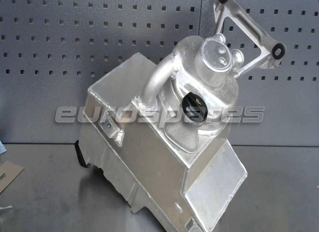 DEPÓSITO DE ACEITE Lamborghini USADO. NÚMERO DE PIEZA 4S0115373D (1)