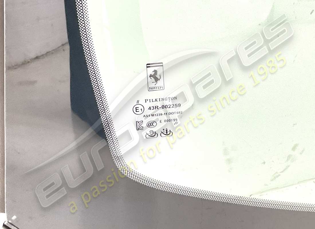 nuevo ferrari parabrisas. número de parte 935446 (2)