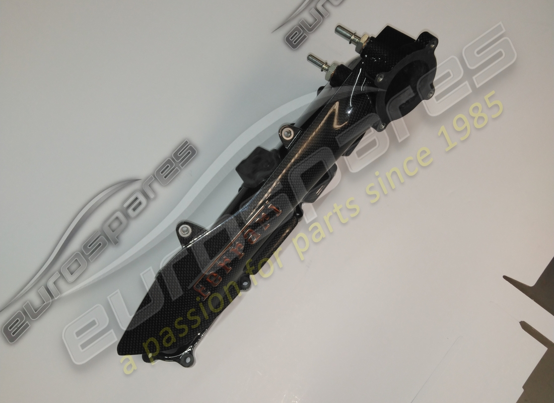 nuevo colector de entrada de carbono rh ferrari . número de parte 822076 (1)
