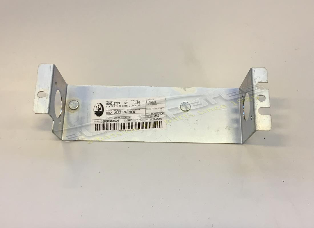 USADO Maserati SOPORTE RÁPIDO. CAMBIO DE CD Y B. NÚMERO DE PIEZA 211799 (1)