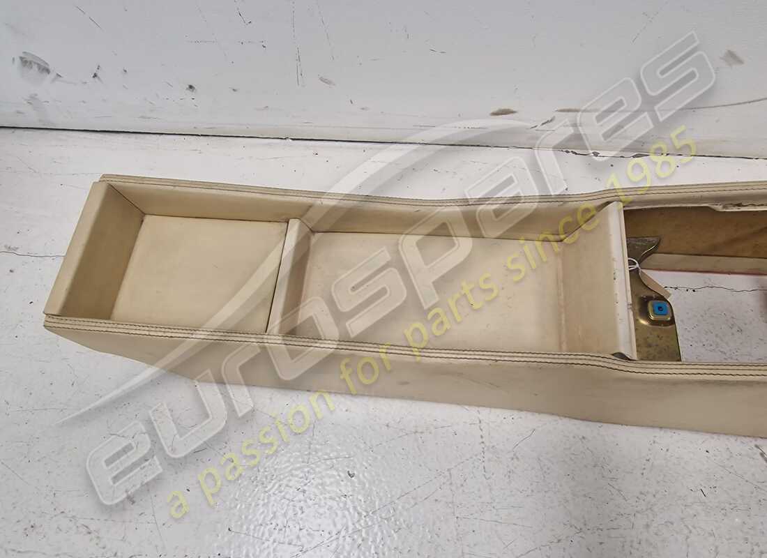 consola tapa túnel tapizada ferrari usada. número de pieza 645000.. (5)