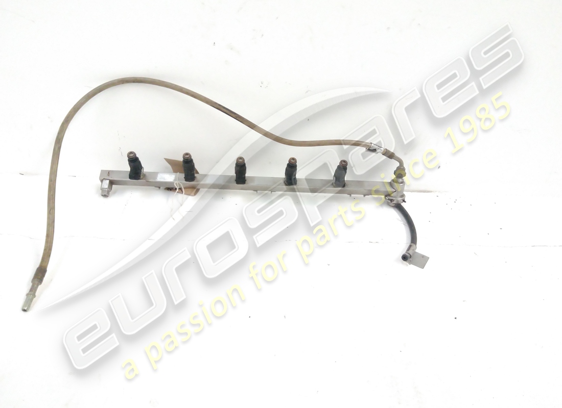 CONJUNTO DE TUBO DE COMBUSTIBLE DERECHO Lamborghini USADO. NÚMERO DE PARTE 07L133681F (1)