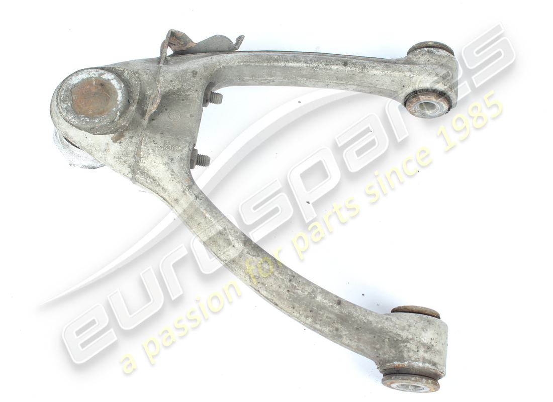 BRAZO SUPERIOR DE SUSPENSIÓN DELANTERA Maserati USADO. NÚMERO DE PARTE 185949 (1)
