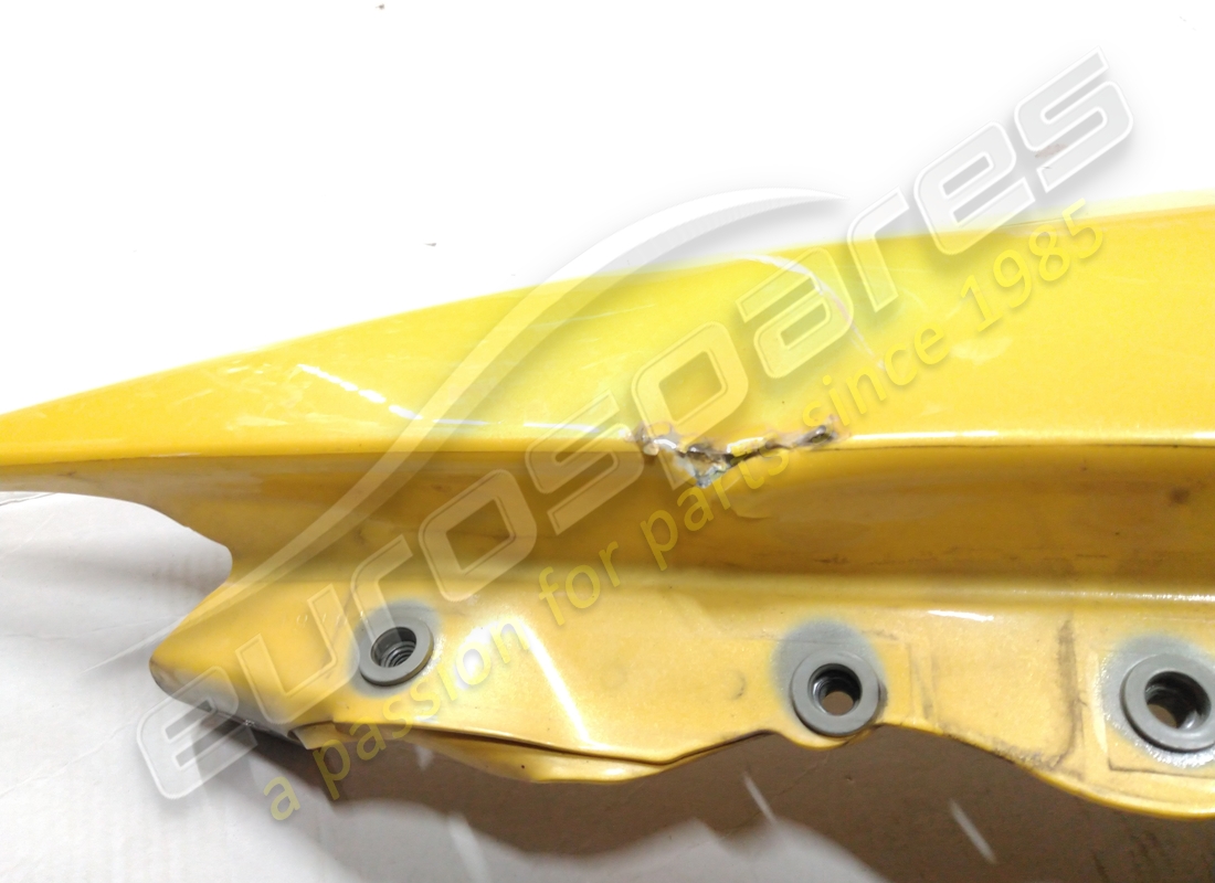 guardabarros izquierdo lamborghini usado. número de parte 400821021a (2)
