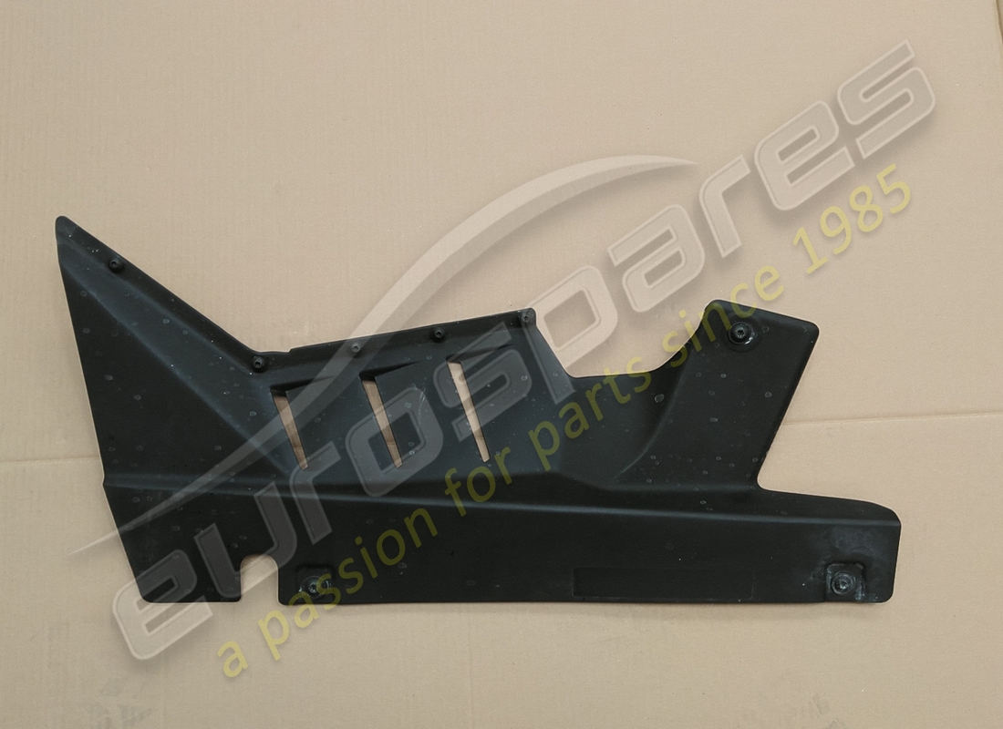 CUBIERTA Lamborghini DAÑADA. NÚMERO DE PARTE 470103786N (1)