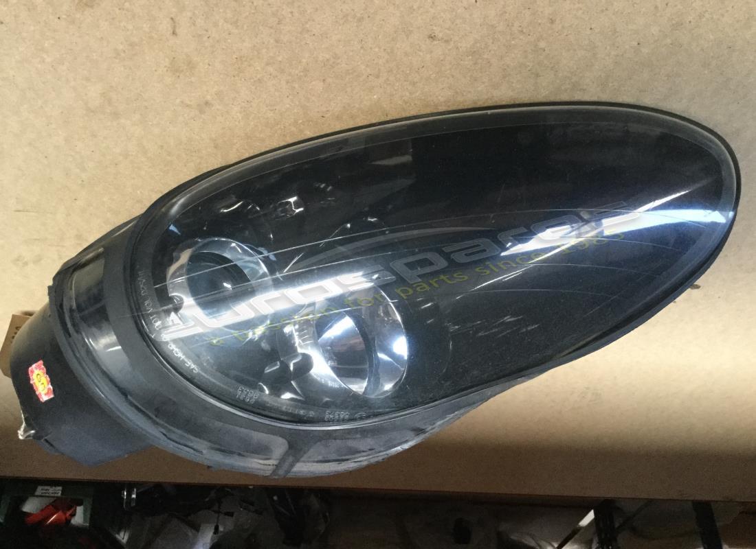 FARO DELANTERO IZQUIERDO Maserati USADO. NÚMERO DE PIEZA 209682.. (1)