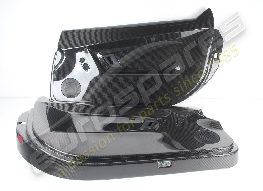 PANELES DE PUERTAS DE CARBONO DE LAMBORGHINI PAR USADOS. NÚMERO DE PARTE 407867105AW (1) paneles de puertas de carbono de lamborghini par usados. número de parte 407867105aw (1)