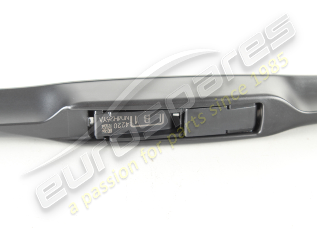 nuevo cepillo limpiaparabrisas del lado del conductor ferrari. número de pieza 80534900 (2)