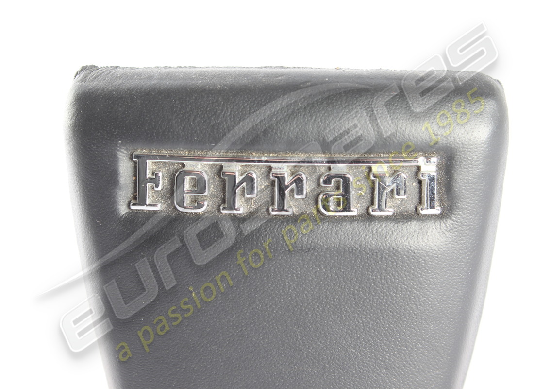inserto central usado ferrari. número de pieza 820518.. (2)