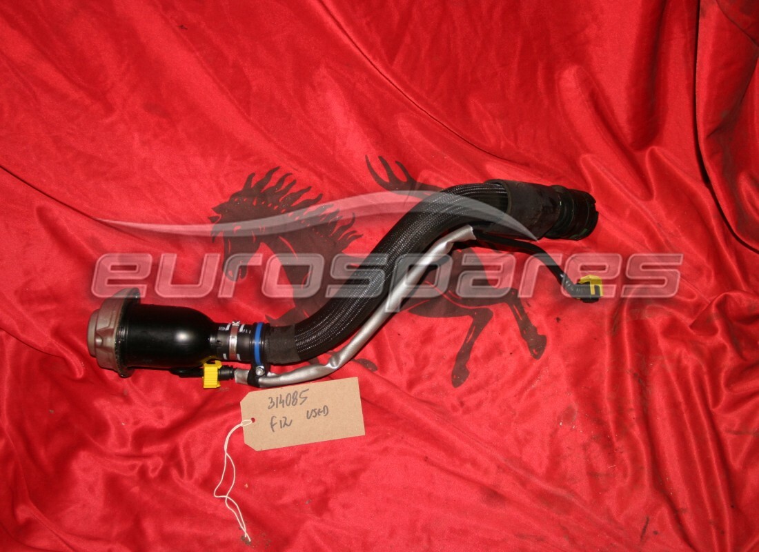 CUELLO DE LLENADO DE COMBUSTIBLE Ferrari USADO COMPLETO CON . NÚMERO DE PARTE 314085 (1)