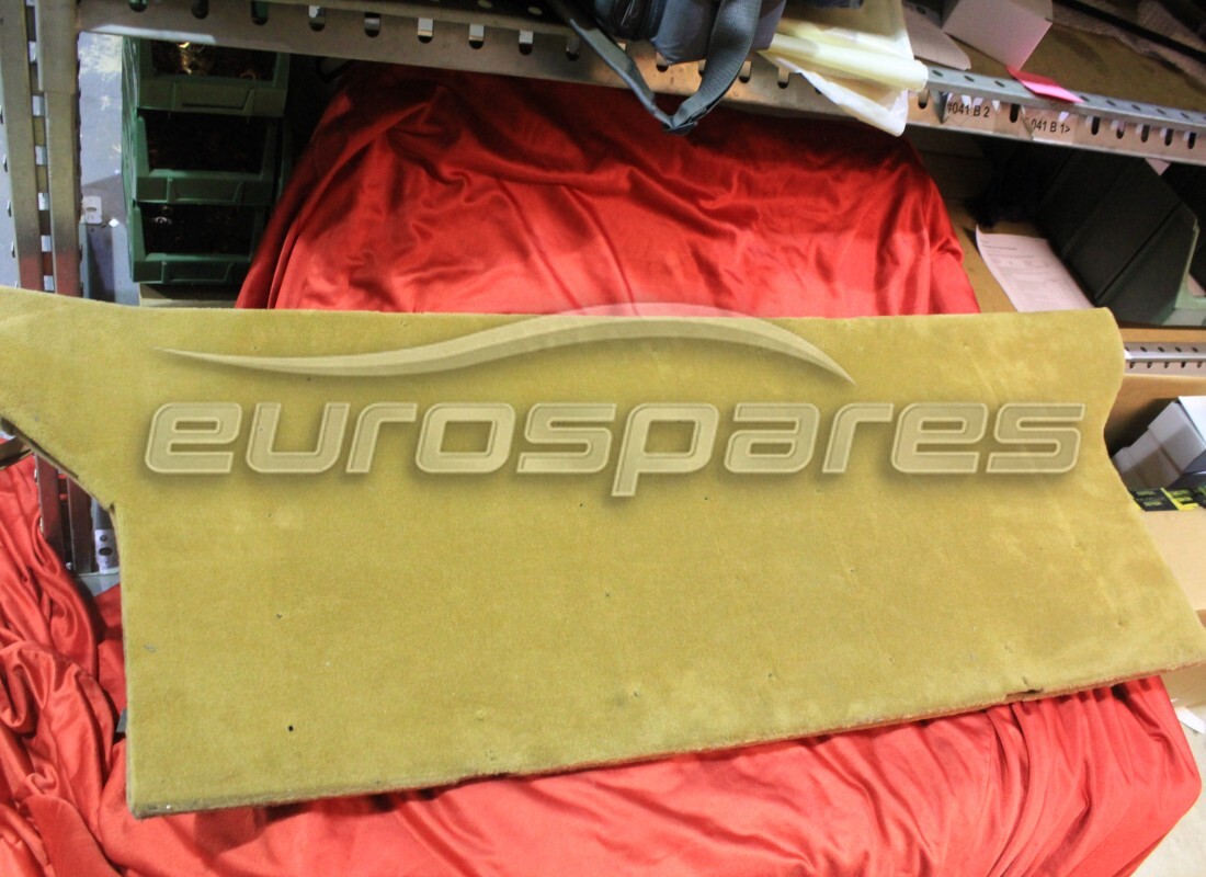 PANEL Ferrari USADO PARA BOLSAS. NÚMERO DE PIEZA 649218.. (1)