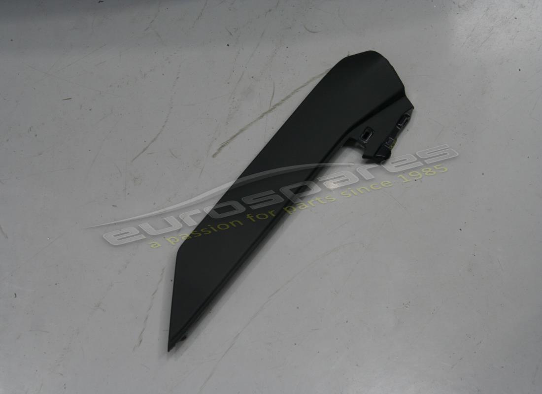 PANEL DE EMBELLECEDOR LATERAL Lamborghini USADO. NÚMERO DE PIEZA 4ML863456QG8 (1)