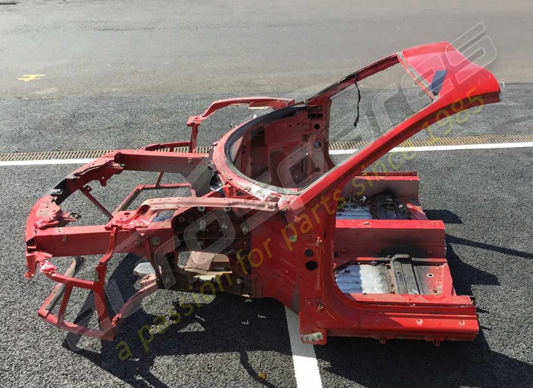 usado ferrari submarco delantero. número de parte 985269322 (2)