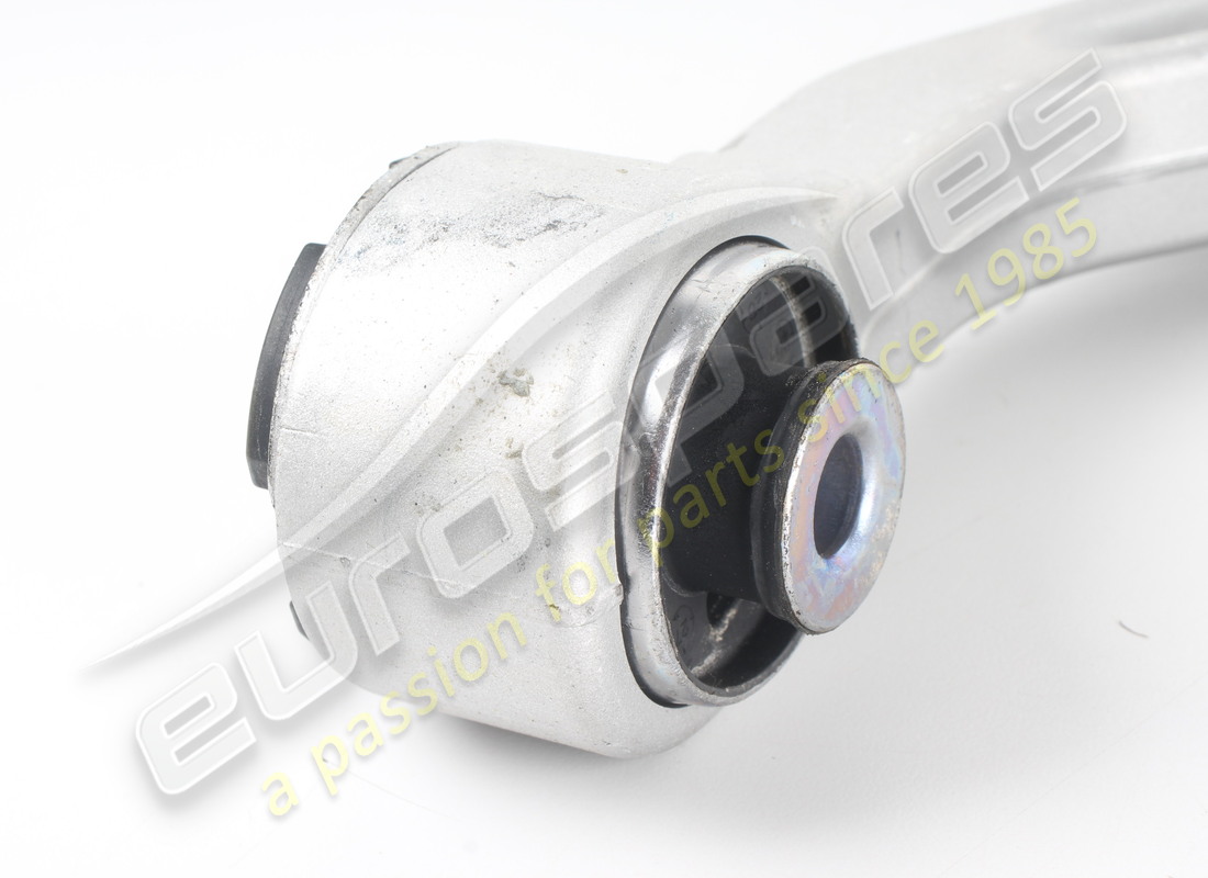 NUEVA PALANCA SUPERIOR DELANTERA DERECHA MASERATI. NÚMERO DE PARTE 670031994 (2) nueva palanca superior delantera derecha maserati. número de parte 670031994 (2)