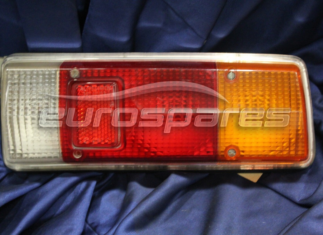 LUZ TRASERA Lamborghini USADA. NÚMERO DE PARTE 006743114 (1)