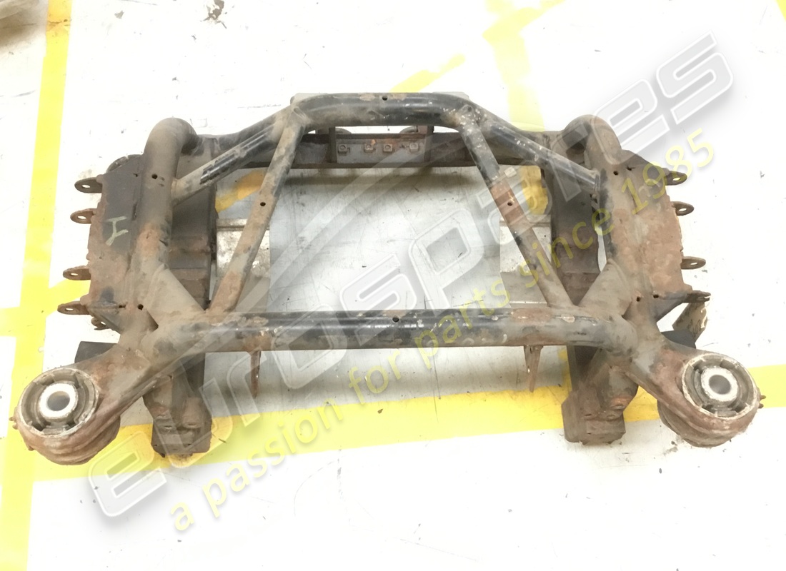 conjunto de marco trasero maserati usado. número de parte 208591 (4)