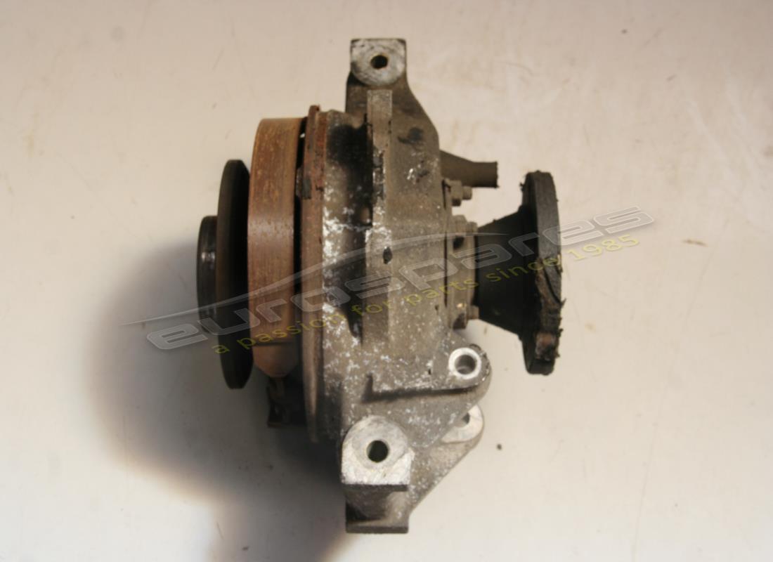 CARCASA DEL BUJE TRASERO Ferrari USADA COMPLETA. NÚMERO DE PARTE 129819 (1)