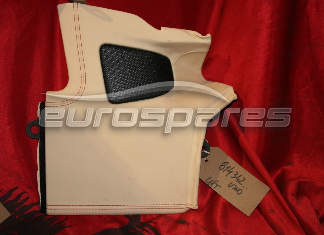 EMBELLECEDOR DE LUNERA TRASERA IZQUIERDA Ferrari USADO. NÚMERO DE PIEZA 814342.. (1)