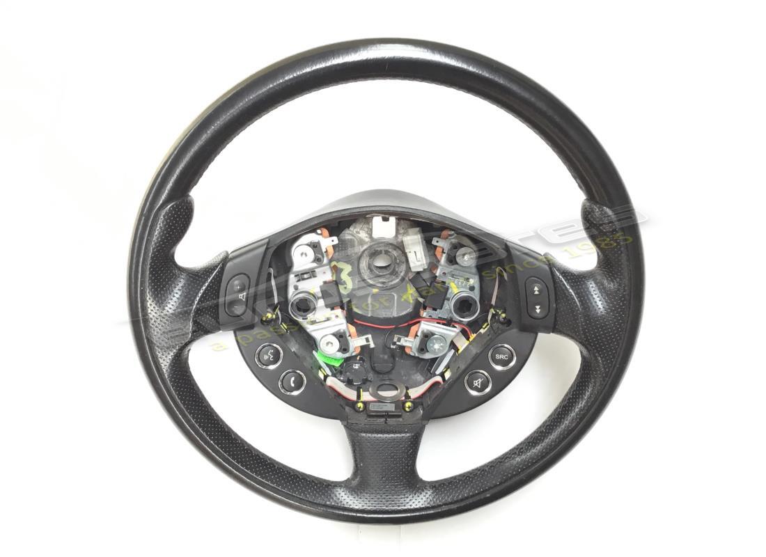 VOLANTE Maserati USADO NEGRO. NÚMERO DE PARTE 27328000 (1)