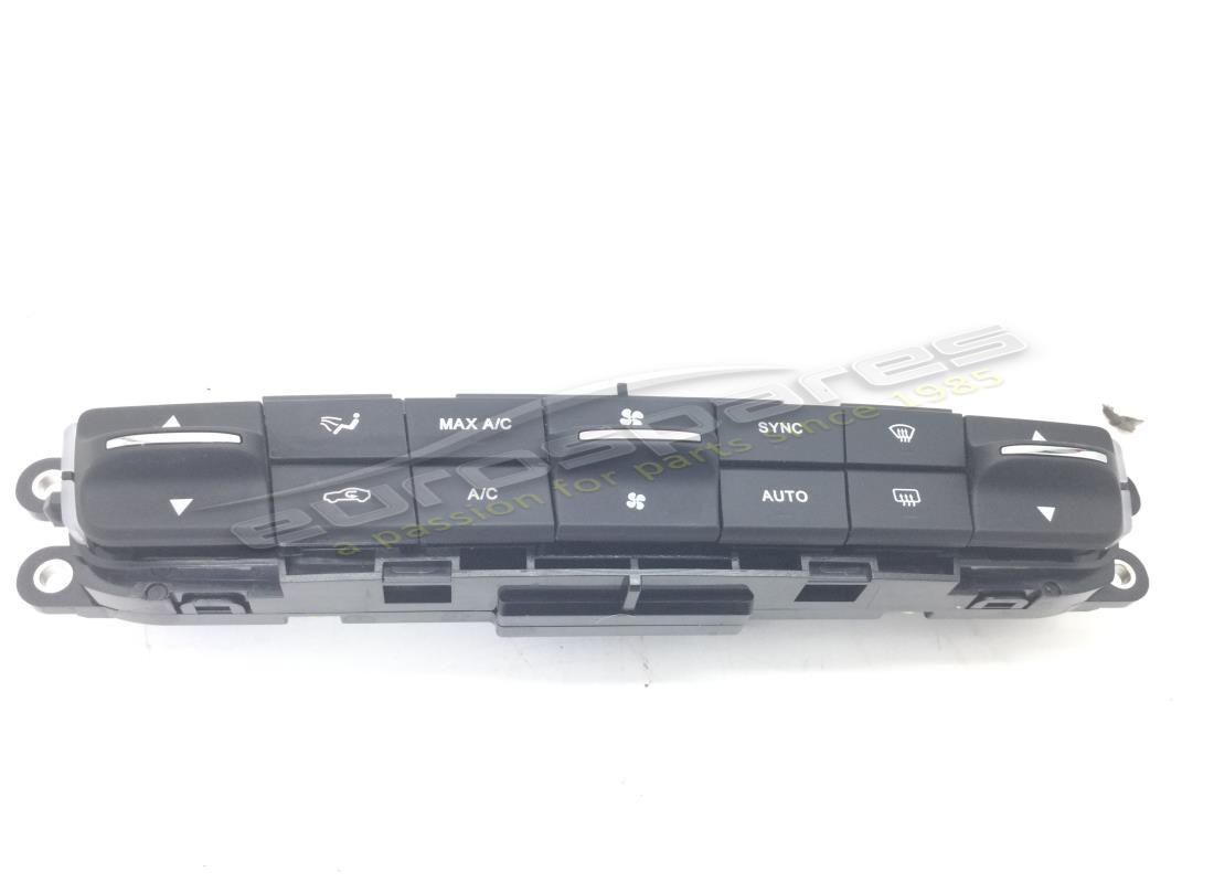 USADO Maserati CONTROL DE A/C DELANTERO . NÚMERO DE PARTE 670074920 (1)