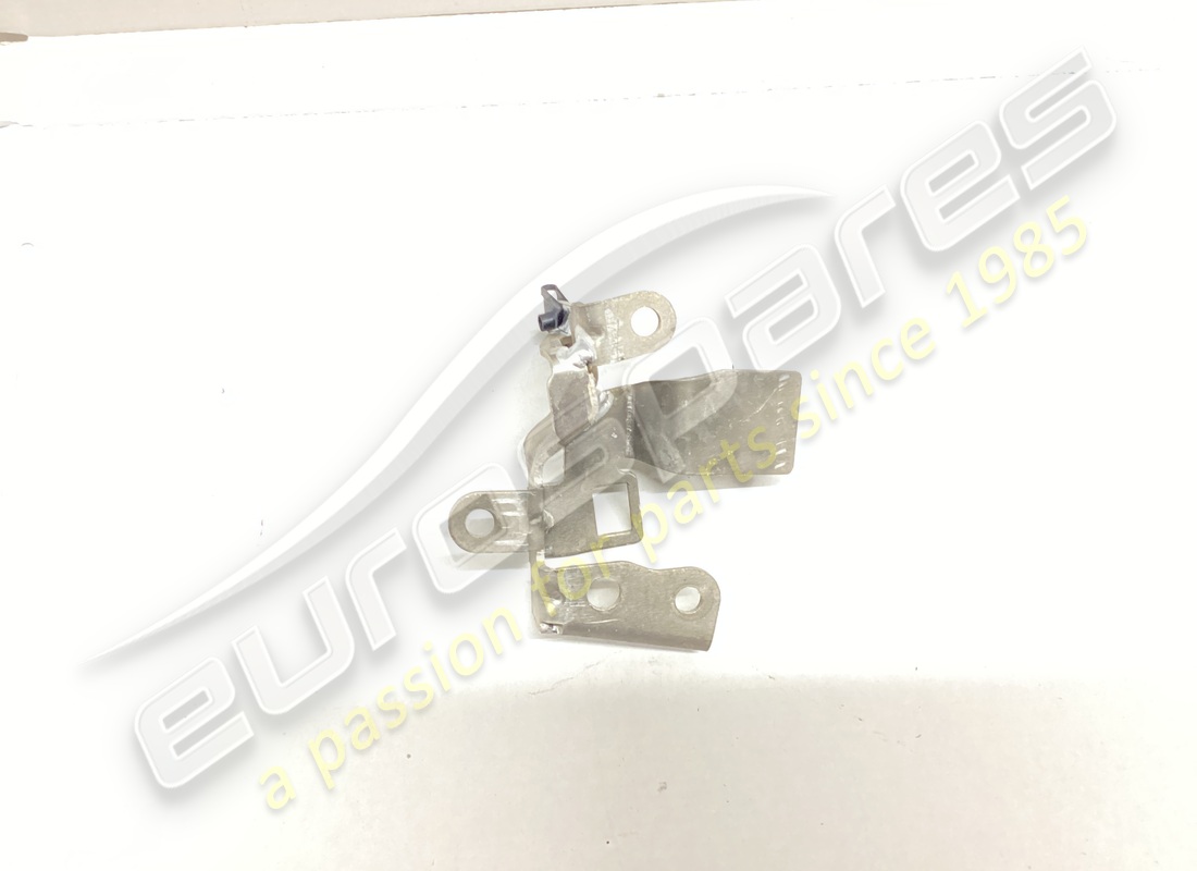 SOPORTE DE MANIJA DE PUERTA IZQUIERDA Ferrari USADO. NÚMERO DE PARTE 848514 (1)