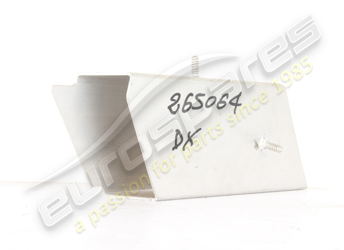 nuevo ferrari soporte diagonal inferior derecho. número de pieza 265064 (1)