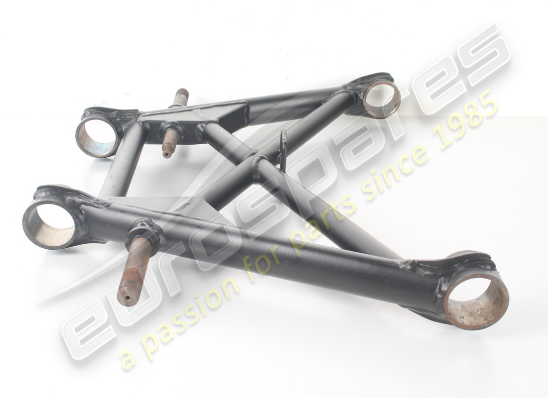 NUEVA PALANCA INFERIOR TRASERA FERRARI. NÚMERO DE PIEZA 124304 (3) nueva palanca inferior trasera ferrari. número de pieza 124304 (3)