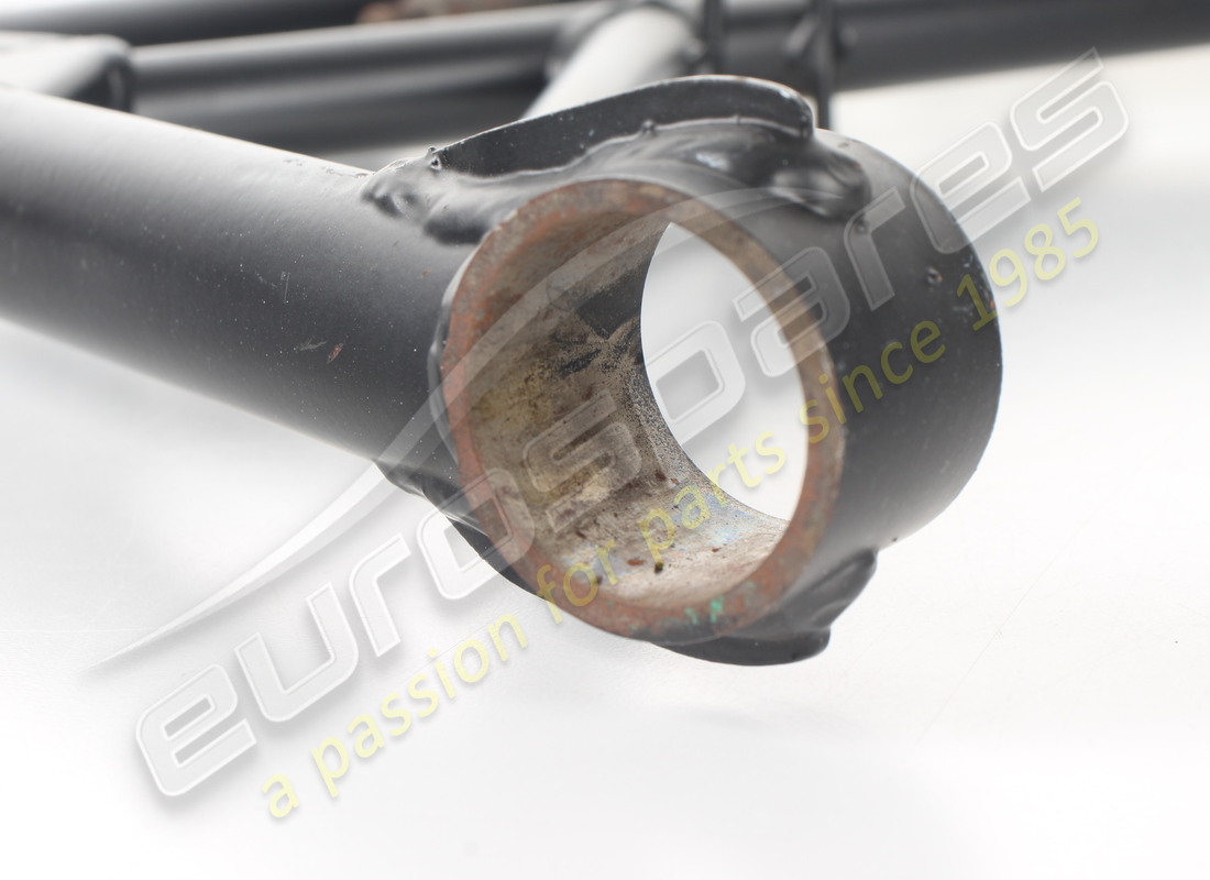 NUEVA PALANCA INFERIOR TRASERA FERRARI. NÚMERO DE PIEZA 124304 (5) nueva palanca inferior trasera ferrari. número de pieza 124304 (5)